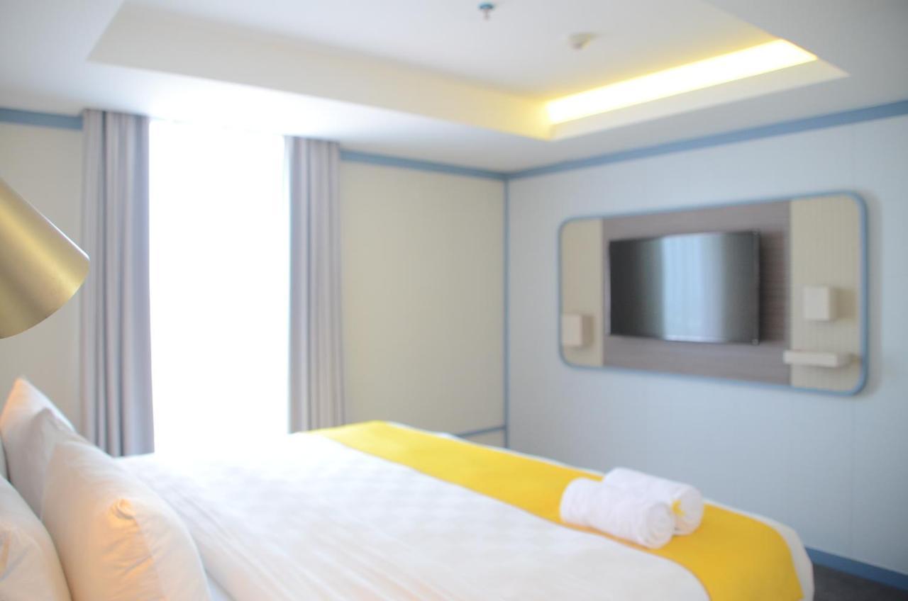 Louis Kienne Hotel Pemuda Semarang Exterior photo